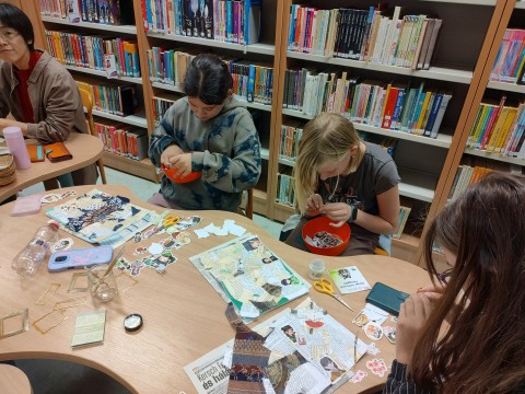 Japán stílusa matrica csomagokat válogatnak a klubtagok