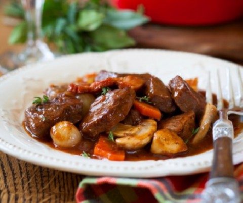 https://www.mindmegette.hu/gombas-marhahusos-ragu.recept/